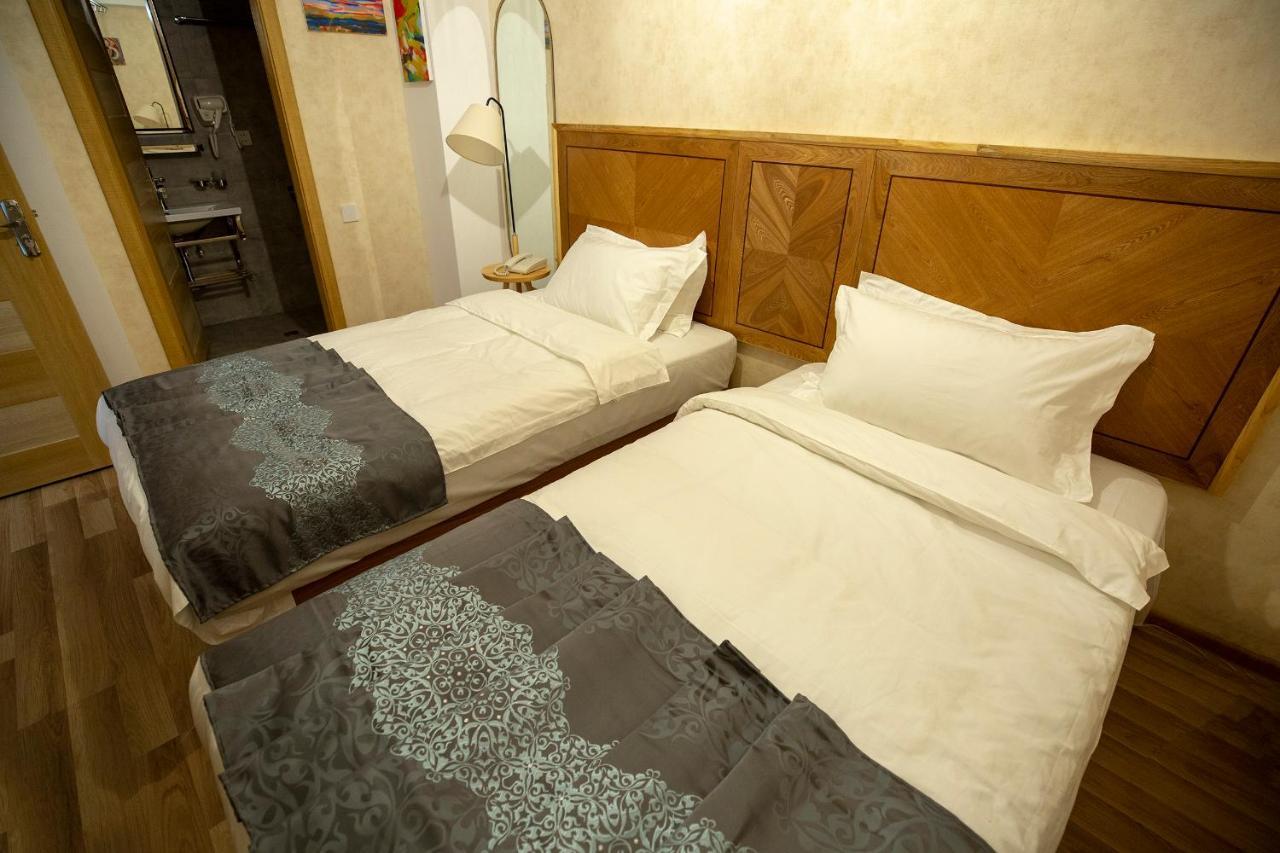 Ornament Boutique Hotel Tiflis Exterior foto